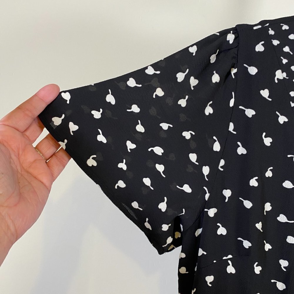 Talbots Black White Print Flutter Short Sleeve Mi… - image 7